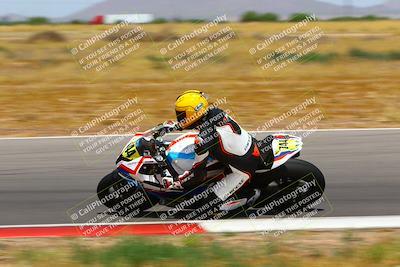 media/Apr-30-2023-CRA (Sun) [[020fcf5d43]]/Race 3-1000 Amateur Supersport/